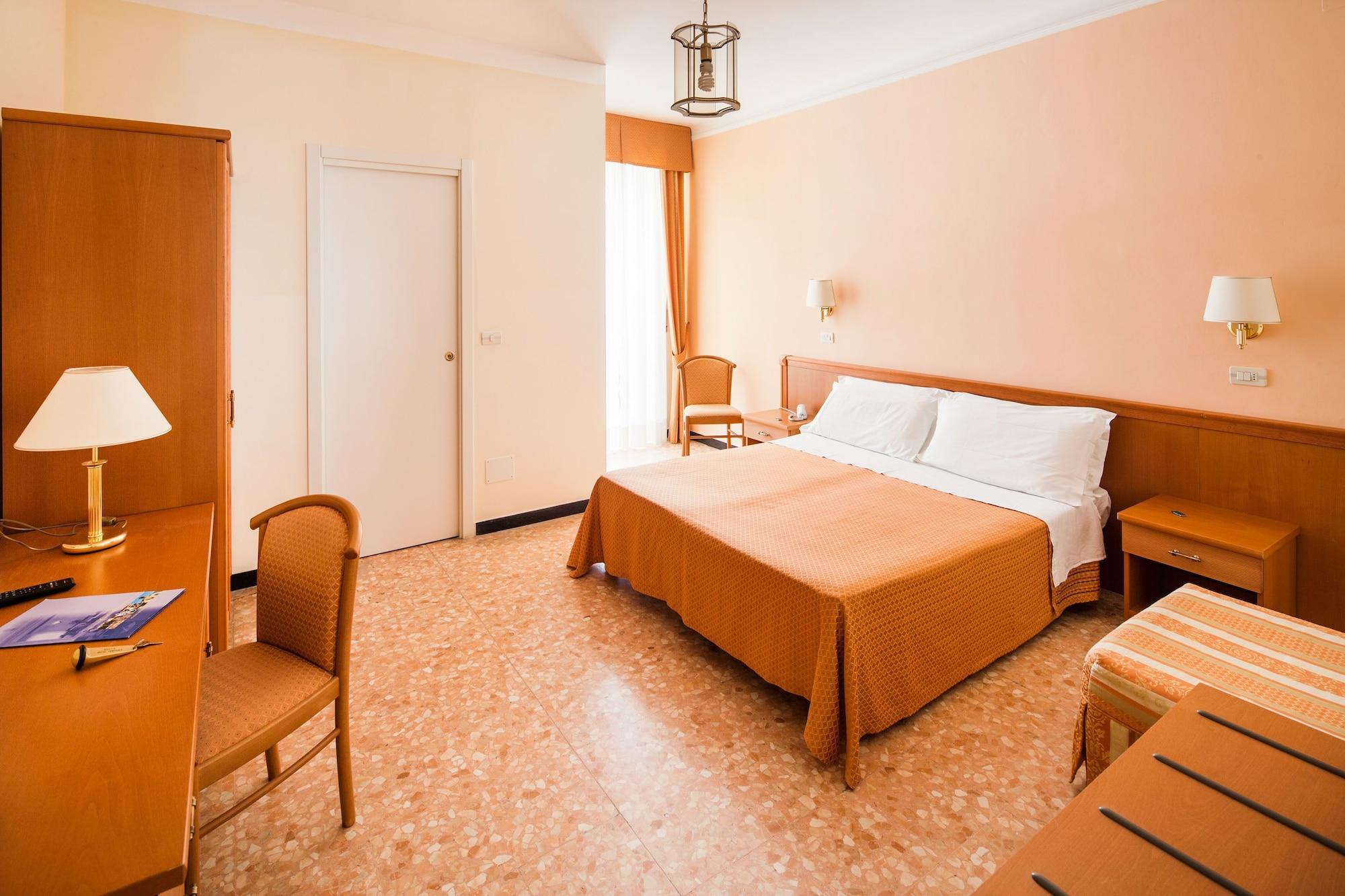Hotel Curtis Centrale Alassio Exterior photo